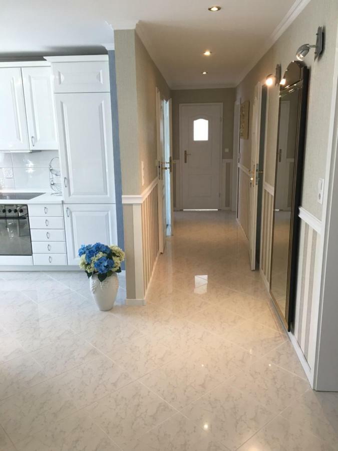 5 Sterne Ferienwohnung Cattaleya Emden Exterior foto