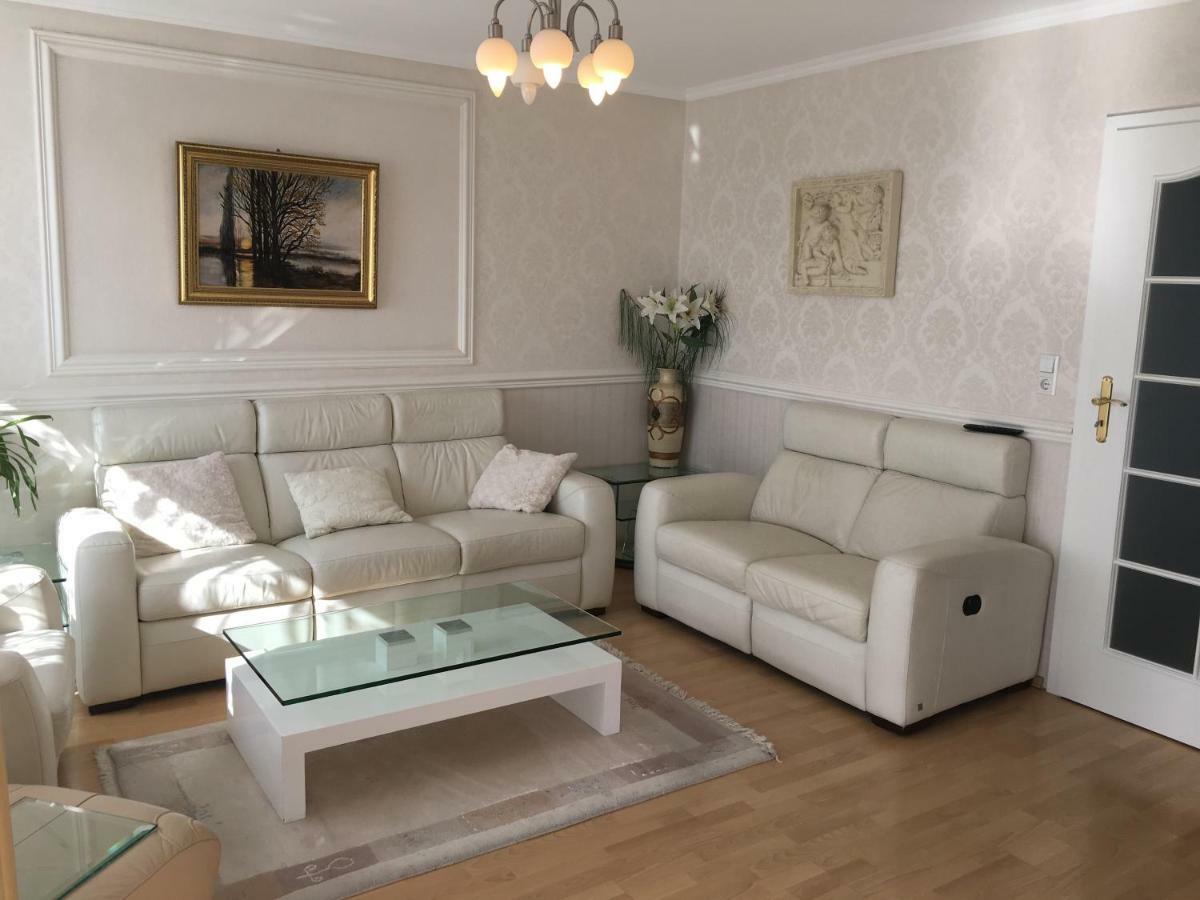5 Sterne Ferienwohnung Cattaleya Emden Exterior foto